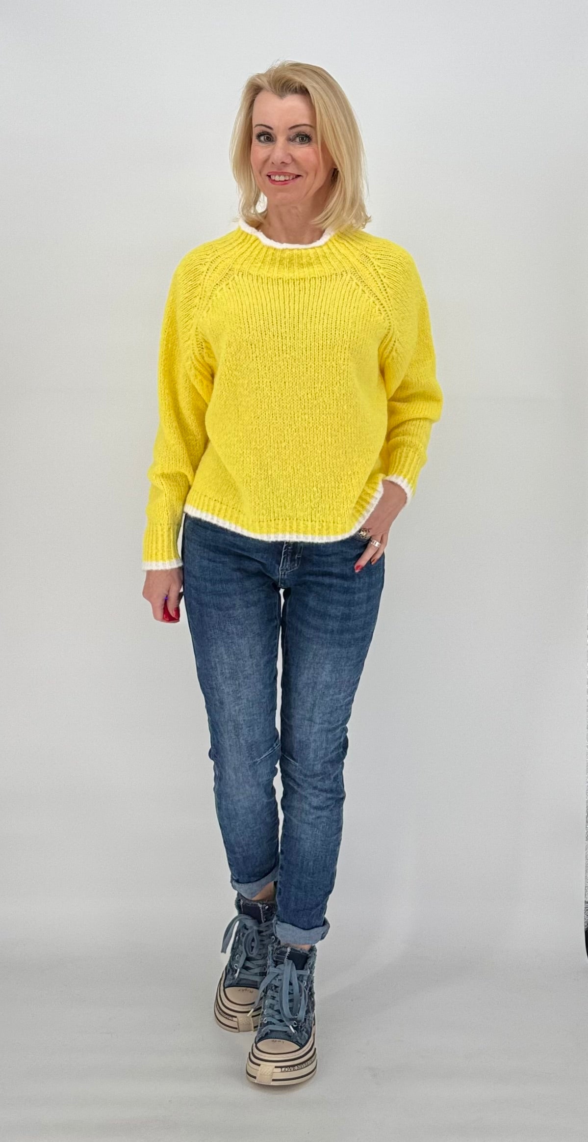 Pullover gelb