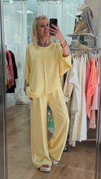 Damen Set : Hosen, Weites Bein und Oberteil Halbarm, in Gelb