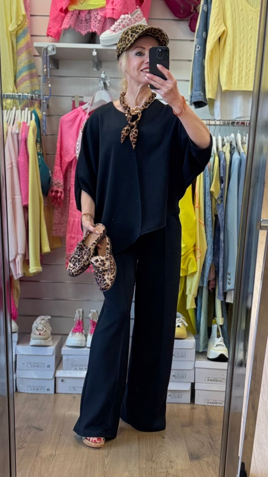 Damen Set : Hosen, Weites Bein und Oberteil Halbarm, in Schwarz