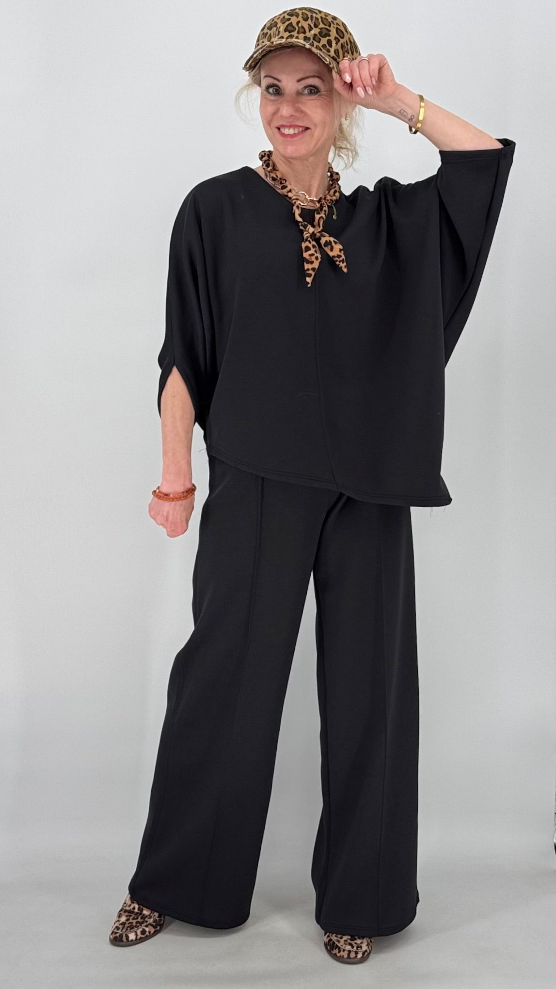 Damen Set : Hosen, Weites Bein und Oberteil Halbarm, in Schwarz