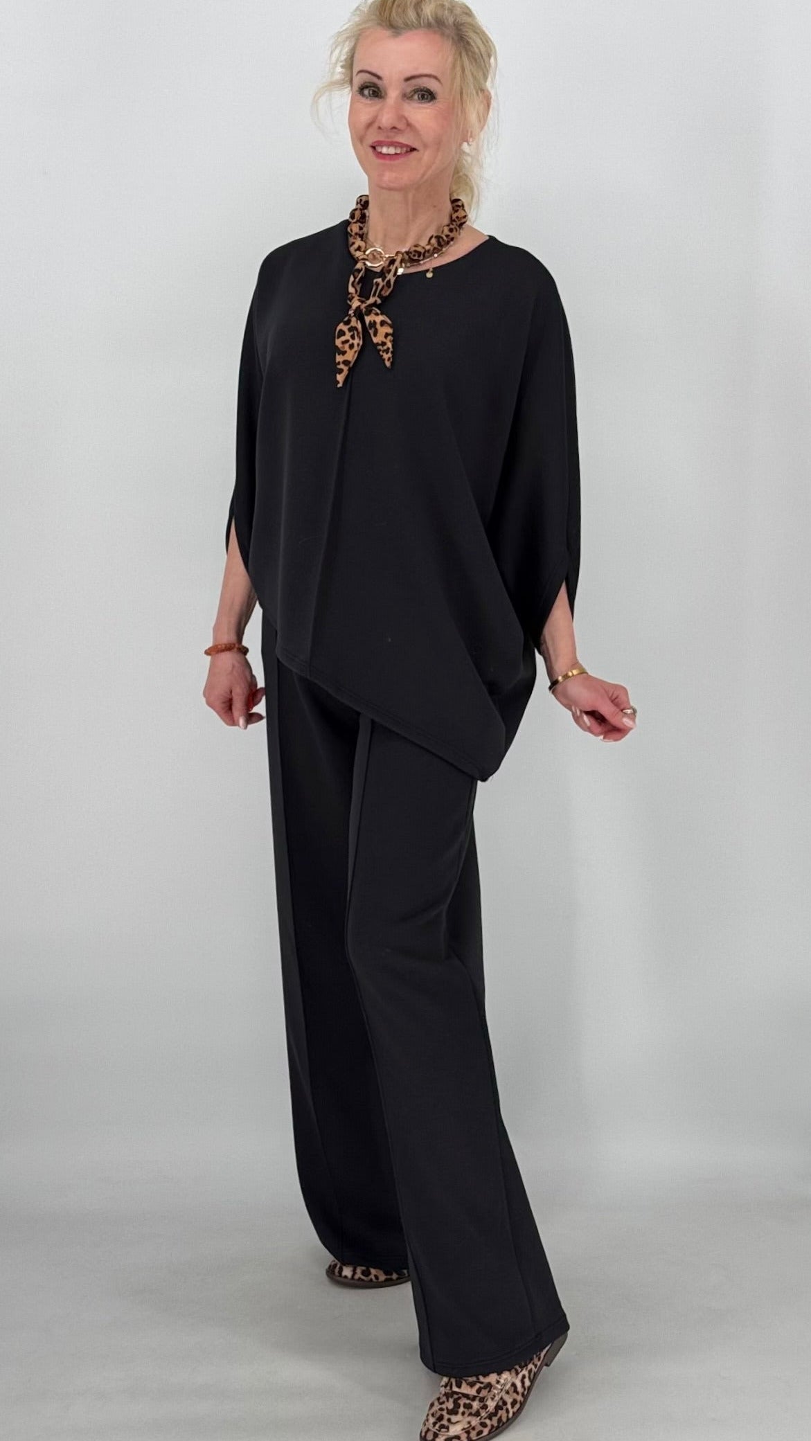 Damen Set : Hosen, Weites Bein und Oberteil Halbarm, in Schwarz