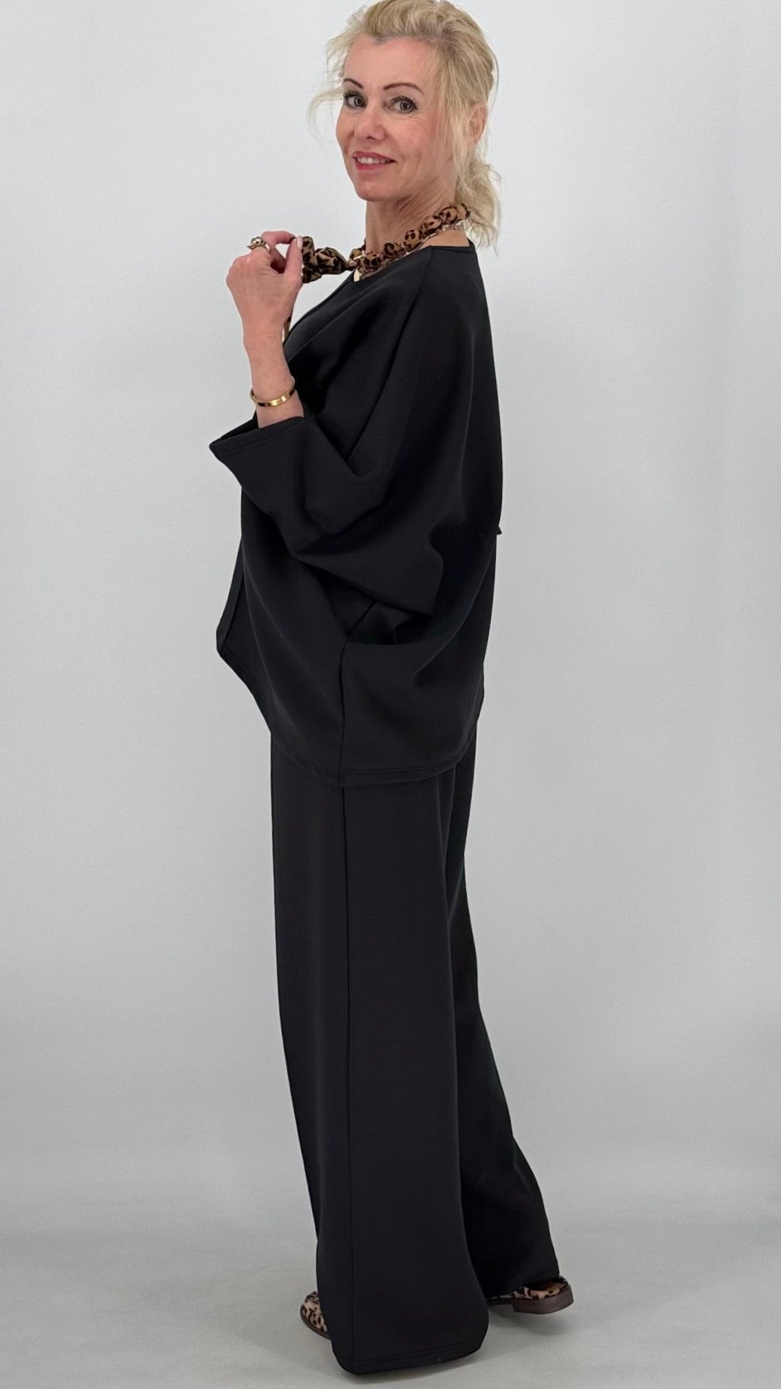 Damen Set : Hosen, Weites Bein und Oberteil Halbarm, in Schwarz