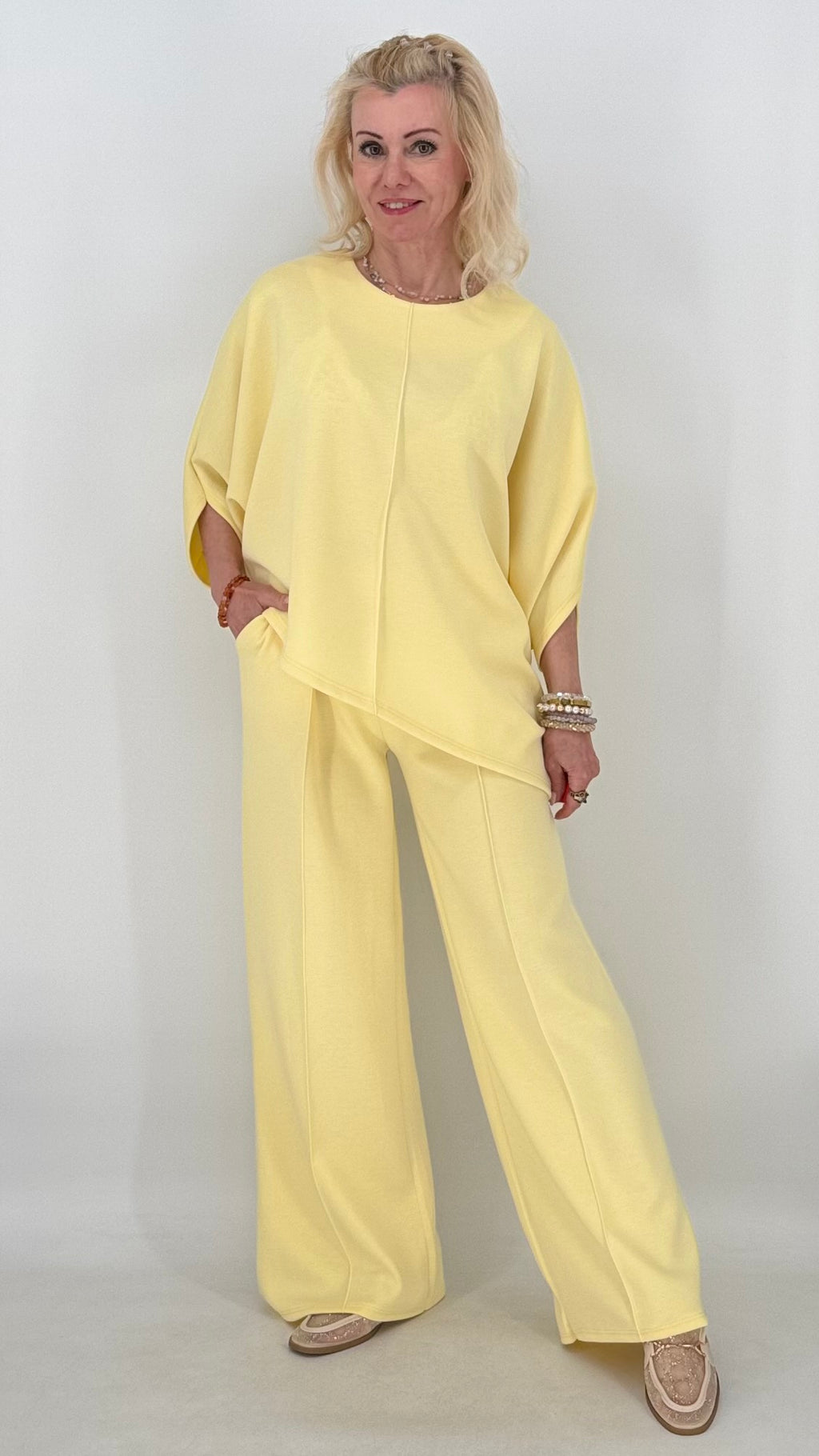 Damen Set : Hosen, Weites Bein und Oberteil Halbarm, in Gelb