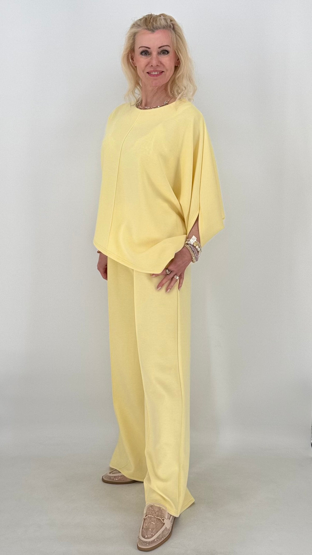 Damen Set : Hosen, Weites Bein und Oberteil Halbarm, in Gelb