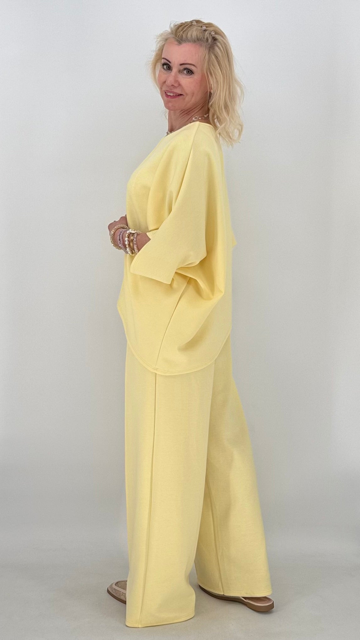 Damen Set : Hosen, Weites Bein und Oberteil Halbarm, in Gelb