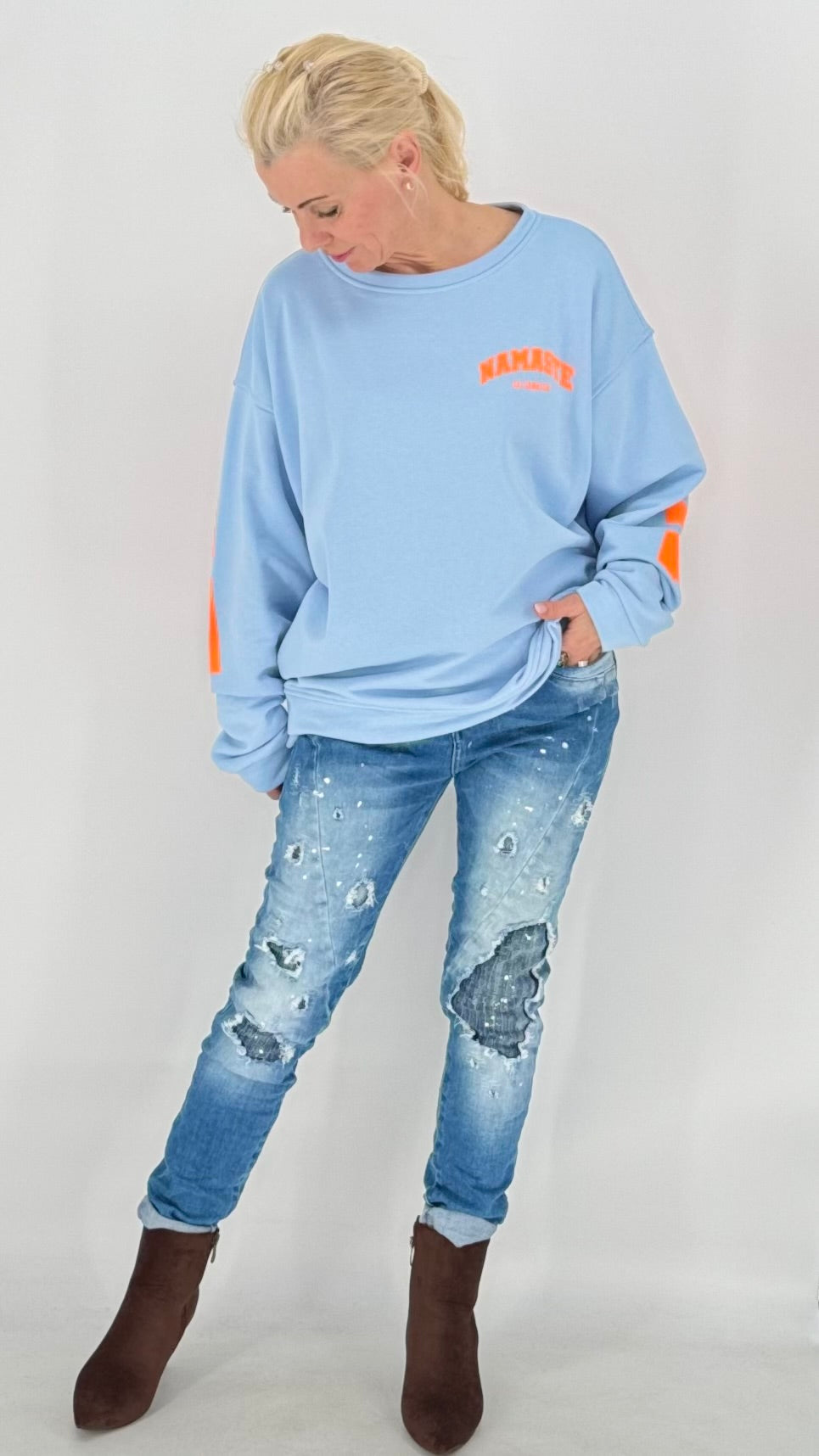 Sweatshirt "NAMASTE", creme, blau
