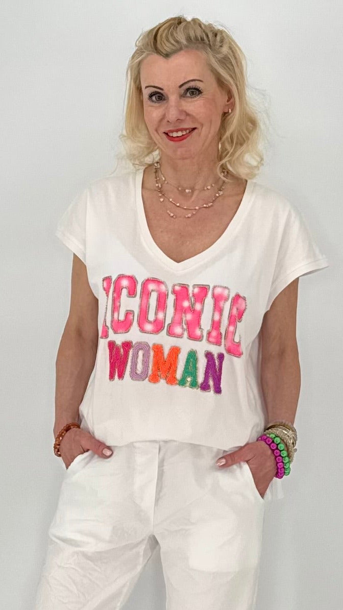 Weißes Damen T-Shirt mit „ICONIC WOMAN“