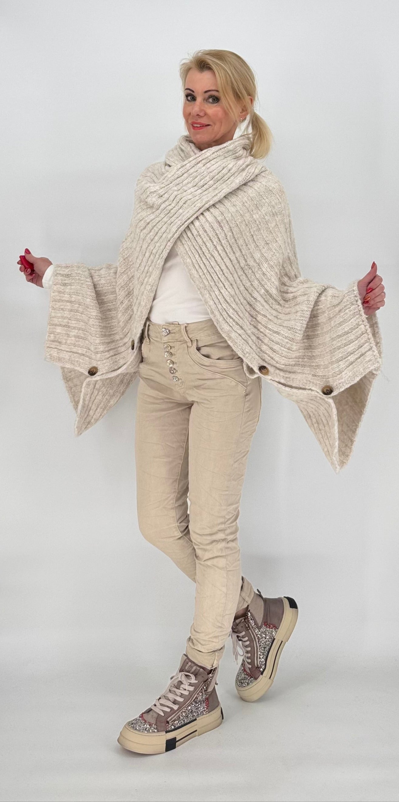Kurz Poncho "Eva" beige