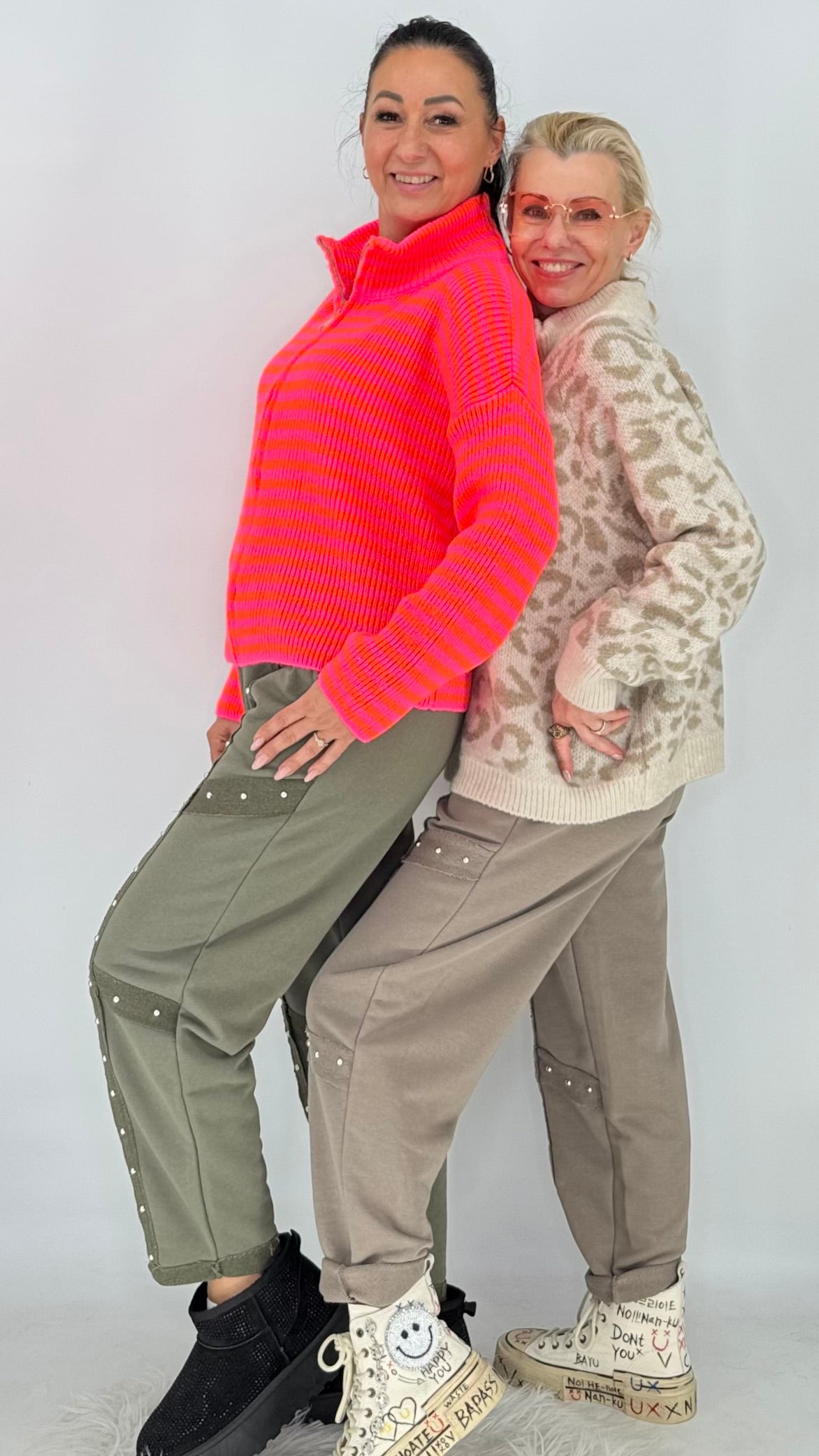 Strickjacke „Neon Love“ – Pink trifft Orange