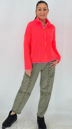Strickjacke „Neon Love“ – Pink trifft Orange