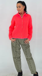 Strickjacke „Neon Love“ – Pink trifft Orange