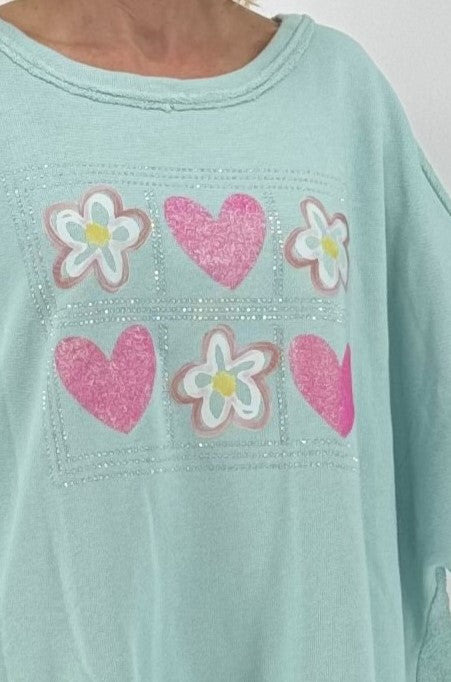 Sweatshirt in helltürkis "Blumen uhd Herz"
