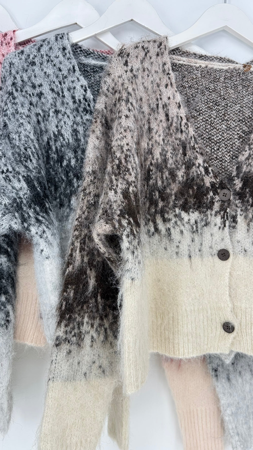 Strickjacke „Nordic Dream“ – Flauschiger Strick mit Muster