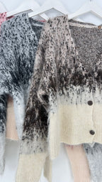 Strickjacke „Nordic Dream“ – Flauschiger Strick mit Muster