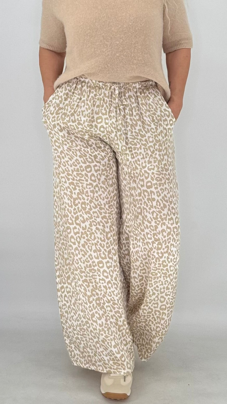 Seidige Leo Hose in Beige/Creme
