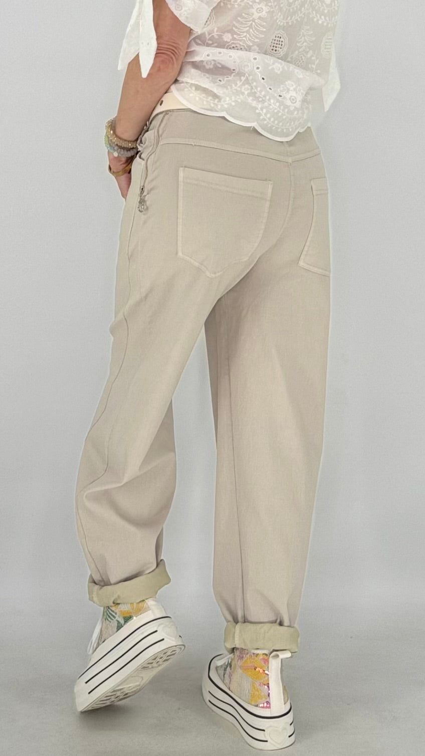 Beige Relaxed-Fit Hose mit Gürtel