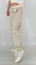 Beige Relaxed-Fit Hose mit Gürtel