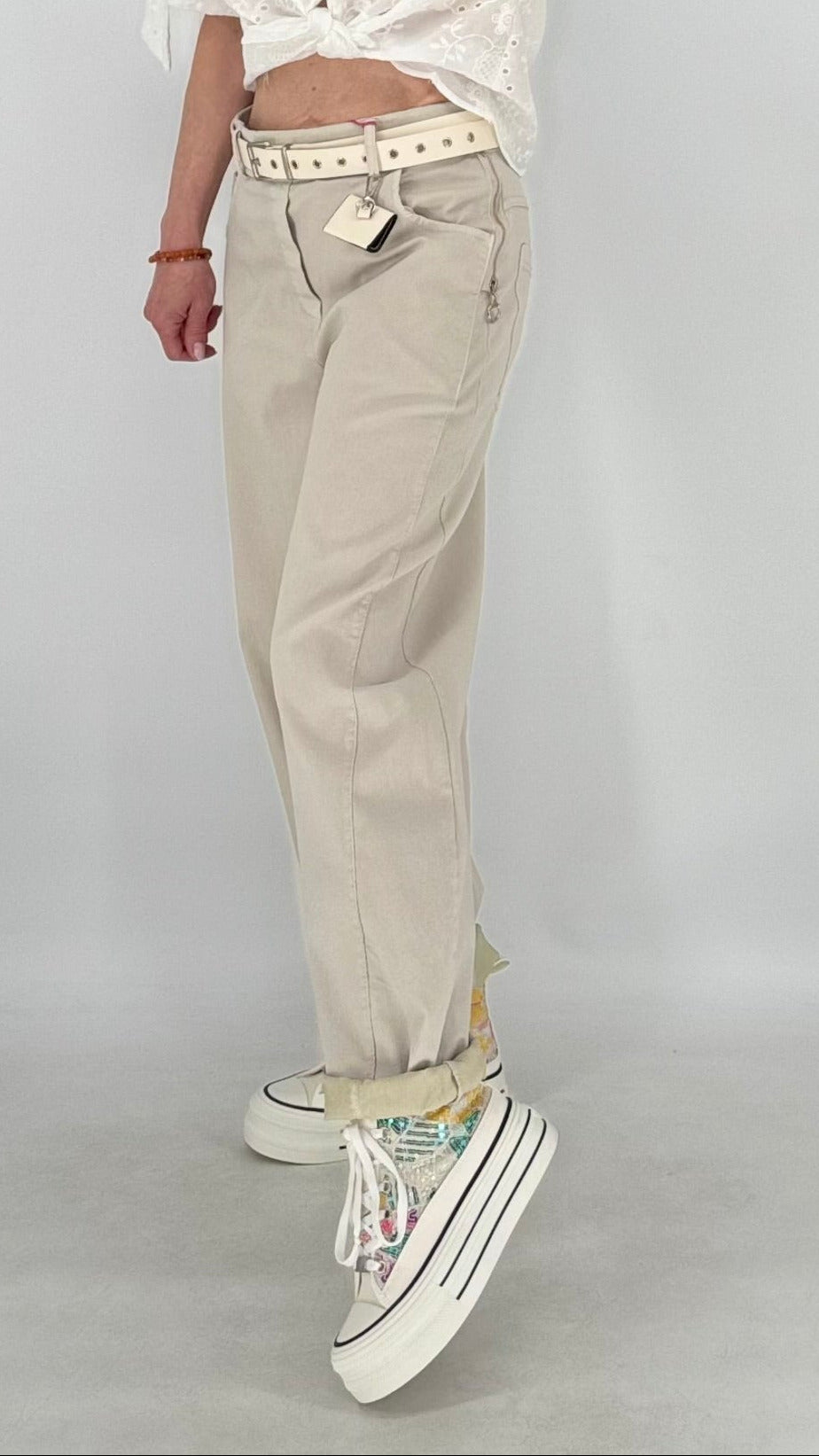 Beige Relaxed-Fit Hose mit Gürtel