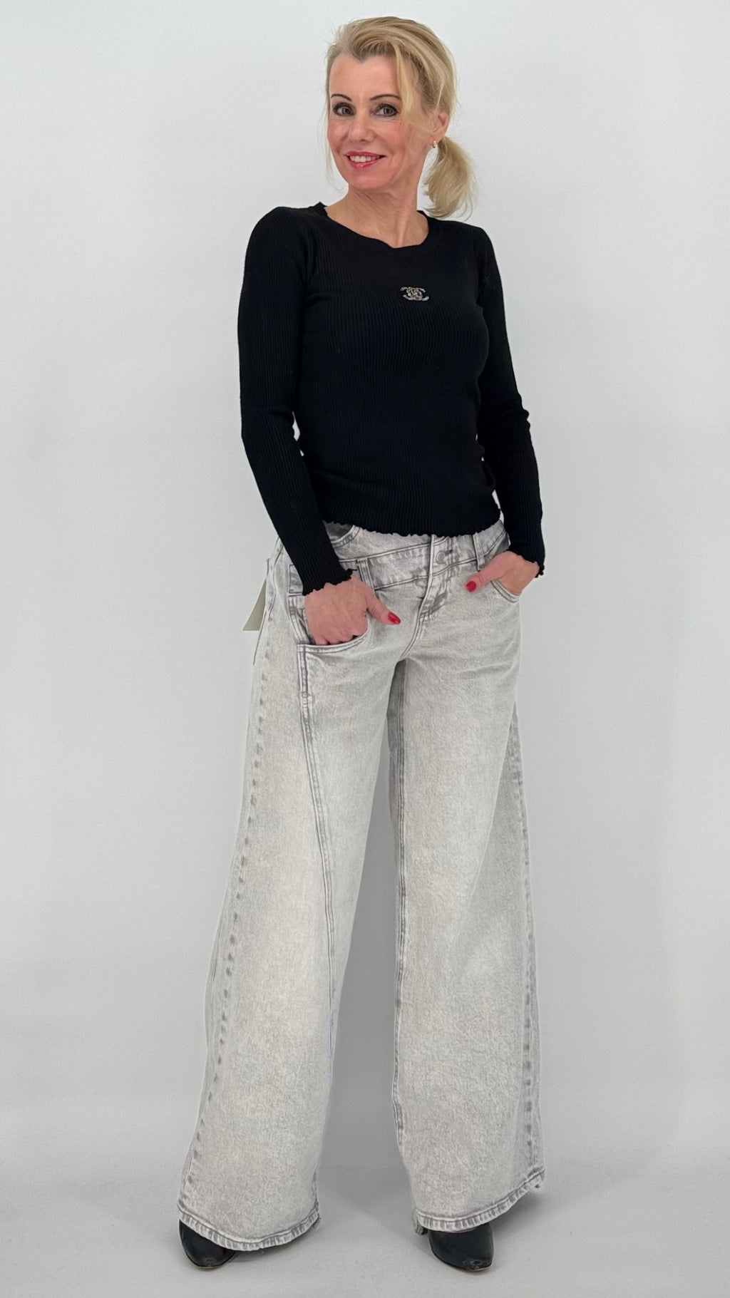 Wide-Leg Jeans L212 grau