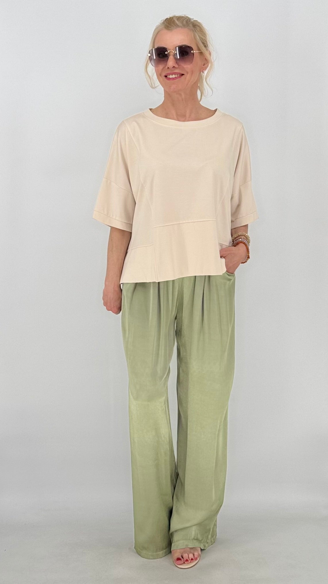 Modischer Oversize-Shirt in Creme
