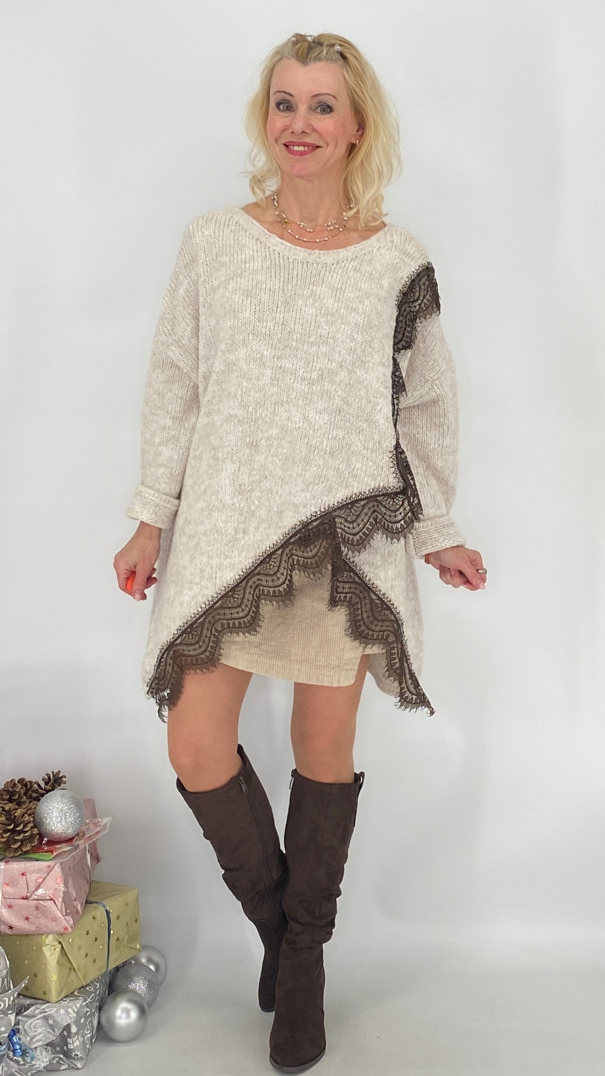 Pullover mit Asymmetrischer Saum, creme