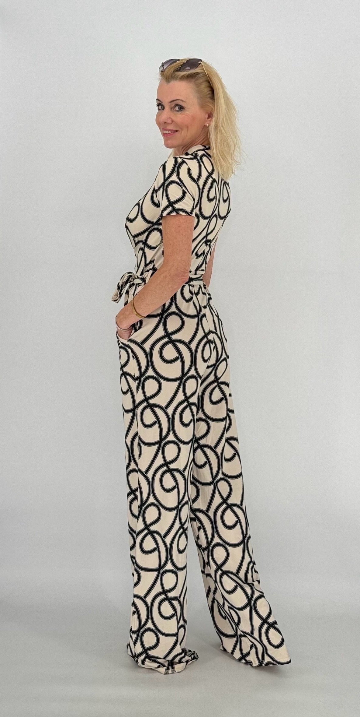 Jumpsuit, beige/schwarz