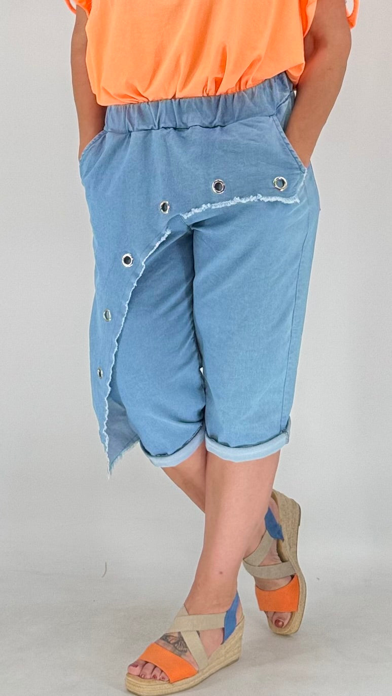 Lässige kurze Hose in Jeansoptik mit Ösen
