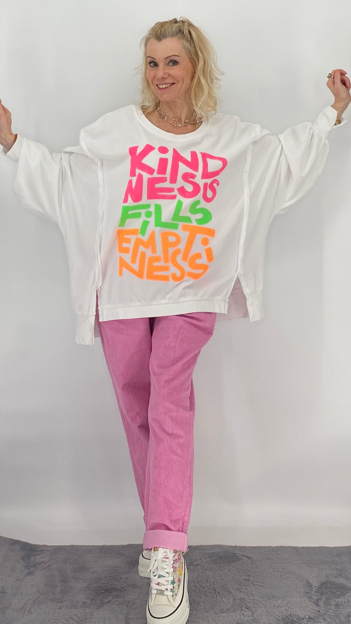 Sweatshirt in blau, weiß