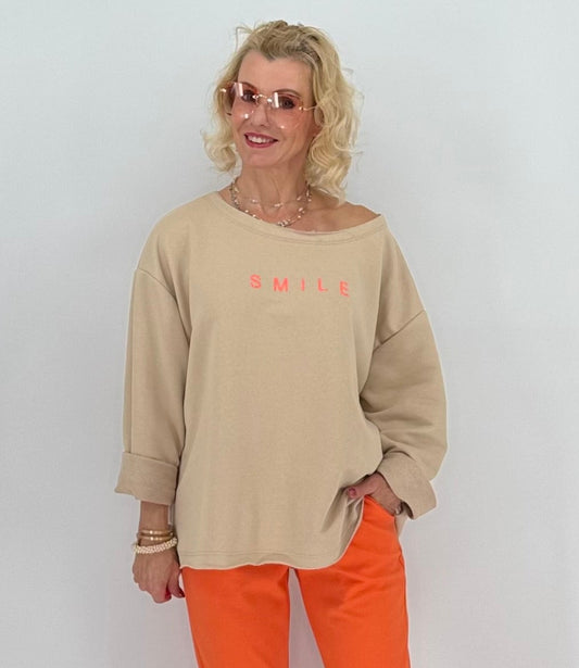 Sweatshirt in beige, "SMILE"