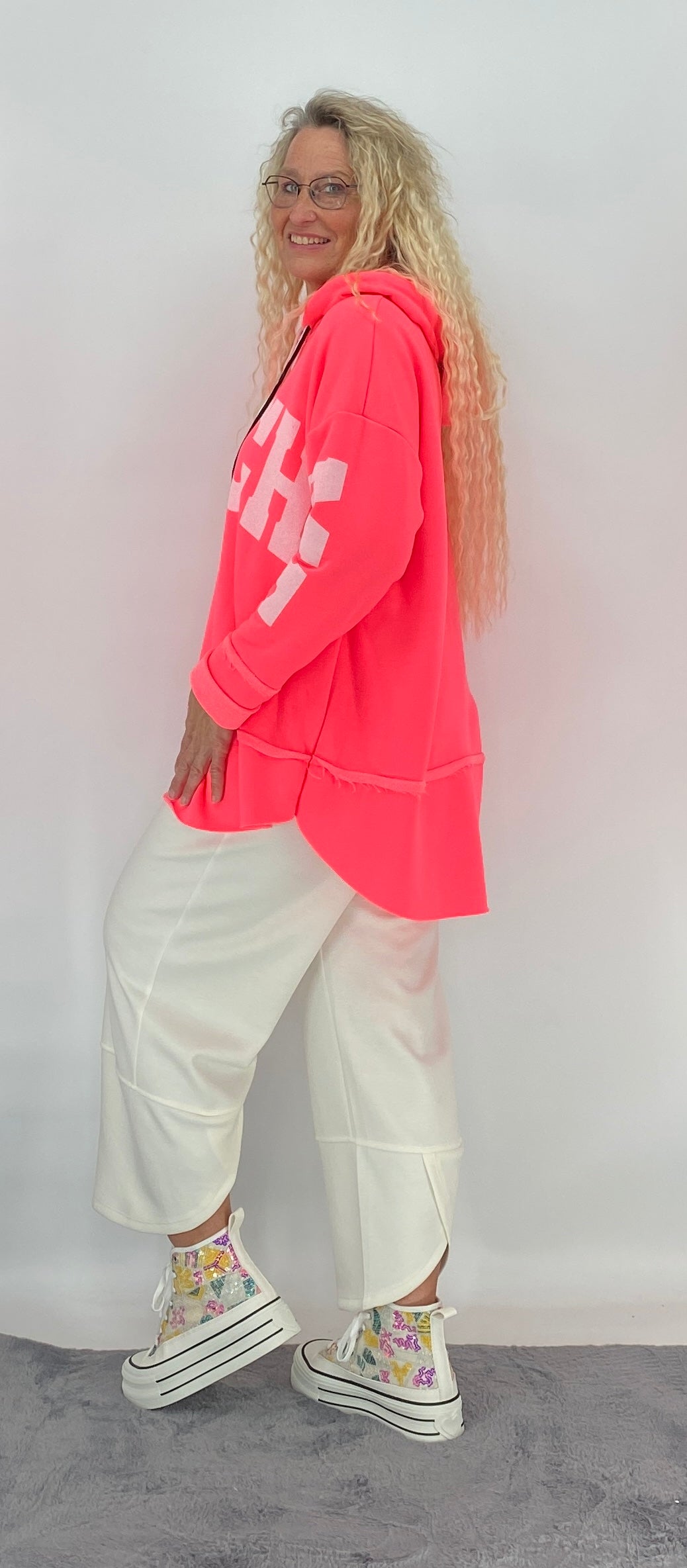 Hoodie "TOUCH" in rosa, pink, beige