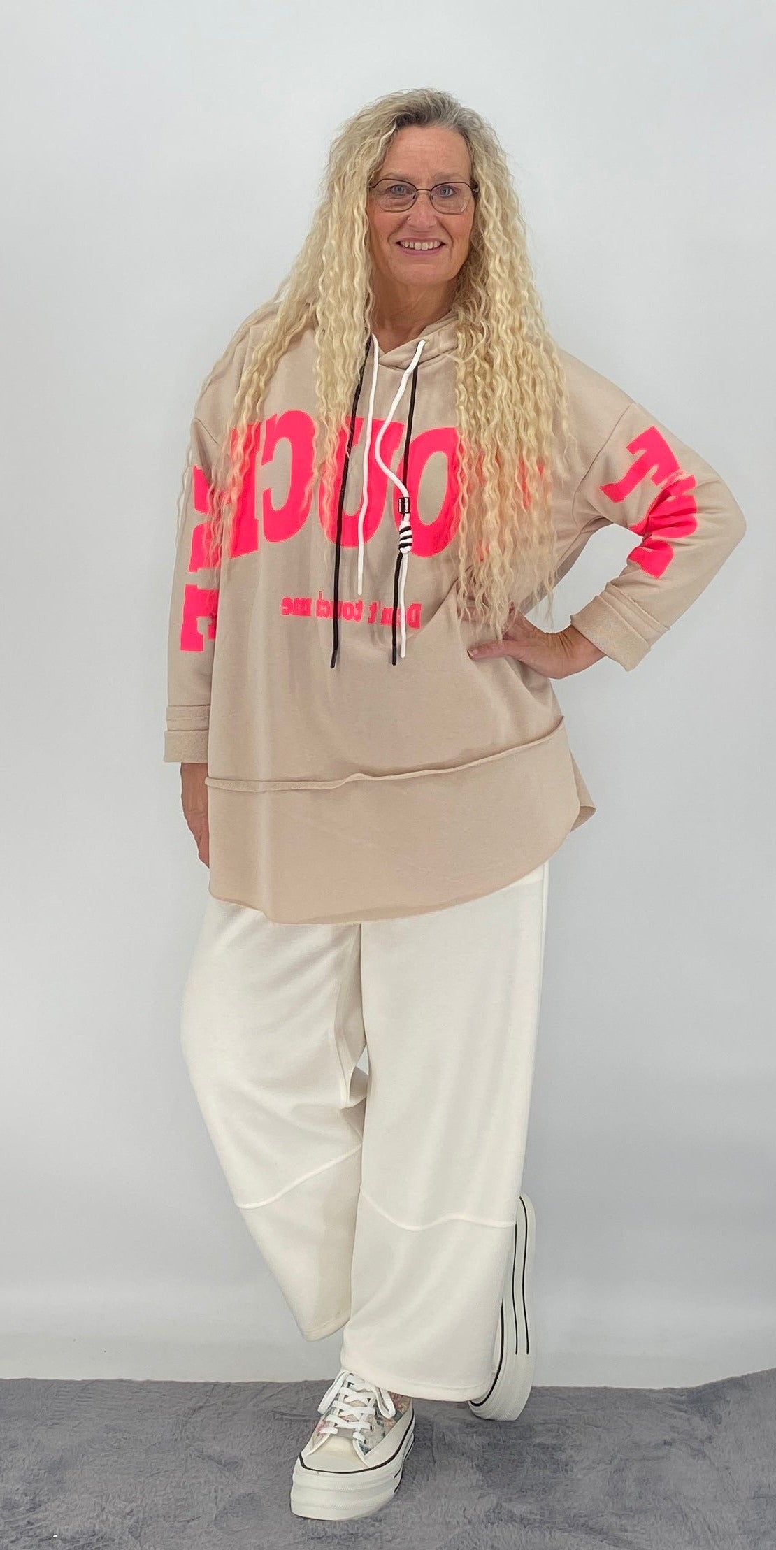 Hoodie "TOUCH" in rosa, pink, beige
