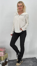 Shirt mit Kapuze "OLLI TCUH", schwarz, weiß