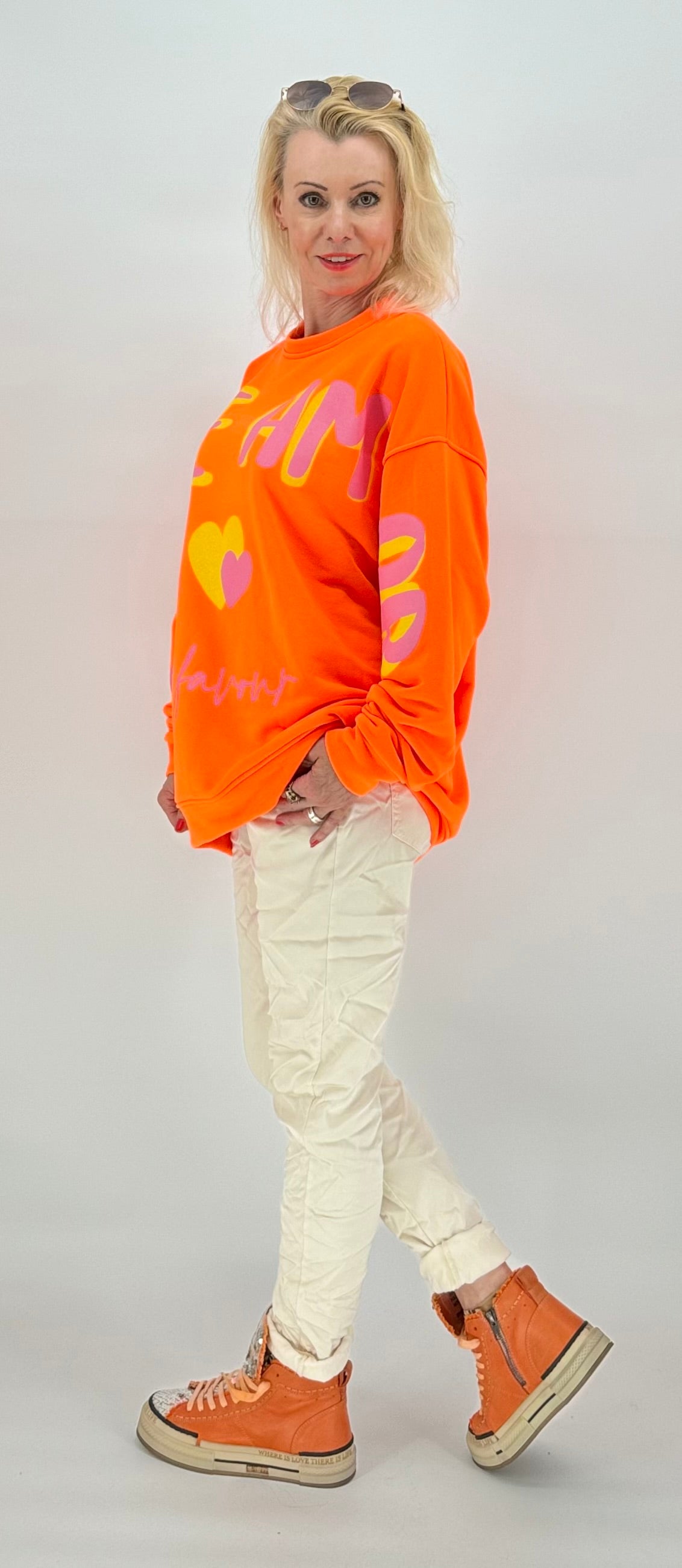 Sweatshirt "MORE" orange