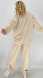 Sweatshirt in beige - By Elena FashionBy Elena Fashion