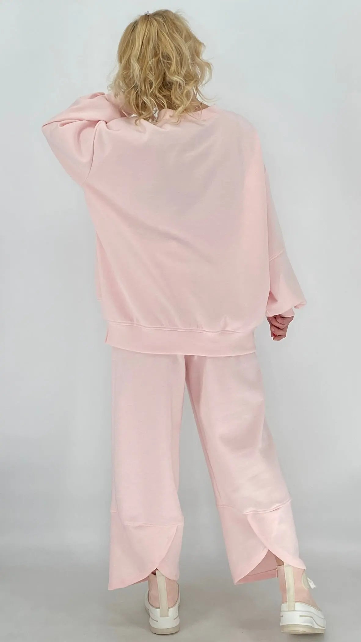 Cozy Sweatshirt in Hellrosa - By Elena FashionBy Elena Fashion