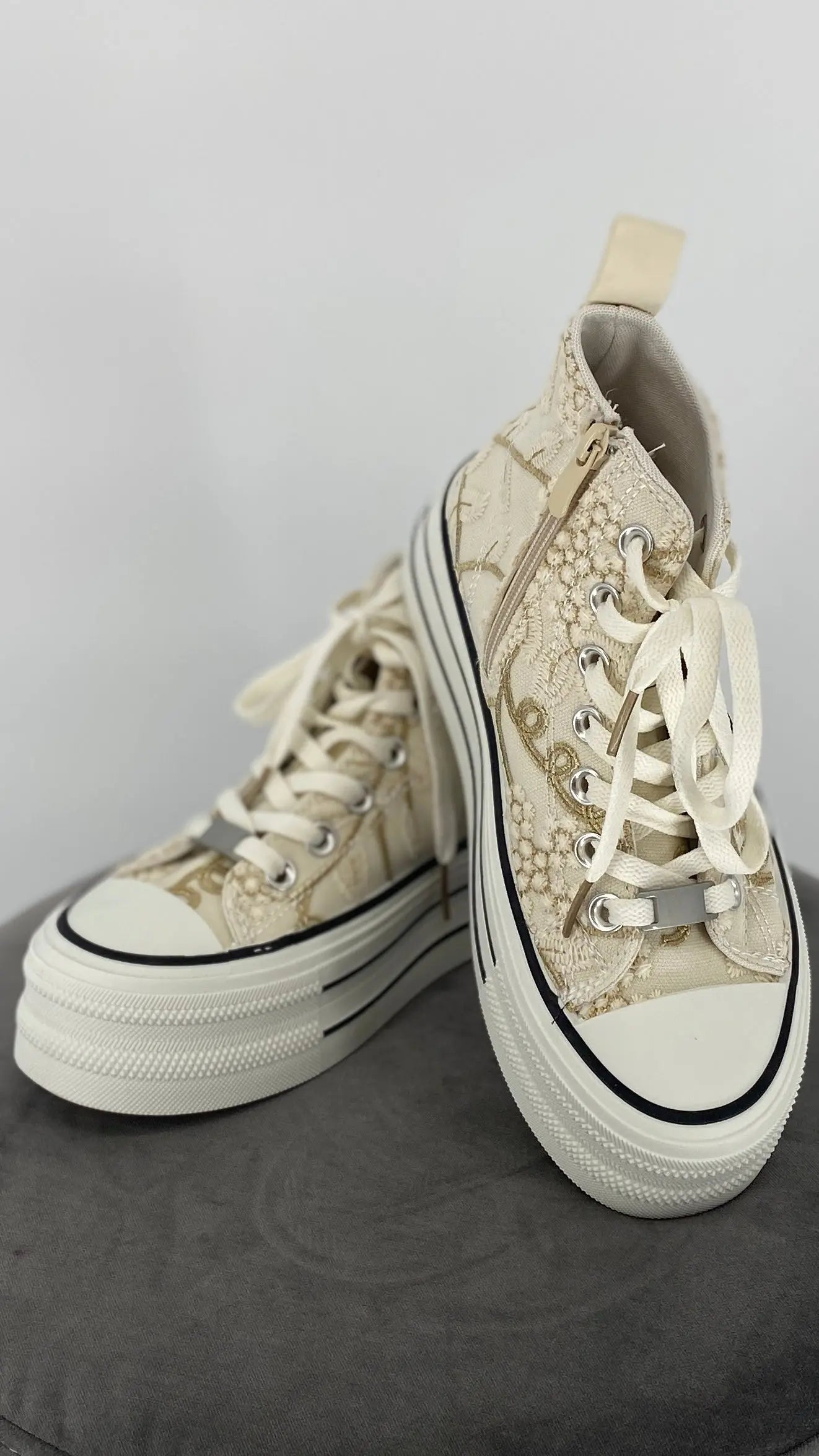 Sneaker mit Plateausohle, beige 8 - 140 - By Elena FashionBy Elena Fashion
