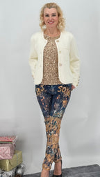 Kuschelige Strickjacke mit Details,weiß, schwarz