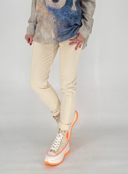 ESViViD Hose creme