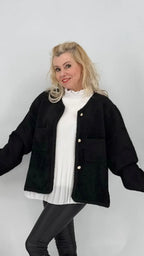 Kuschelige Strickjacke mit Details,weiß, schwarz - By Elena FashionBy Elena Fashion