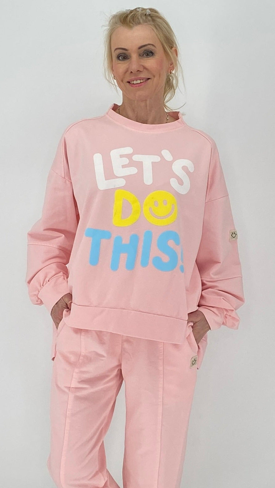 Sweatshirt "Smile" in blau, rosa, gelb, mint beige