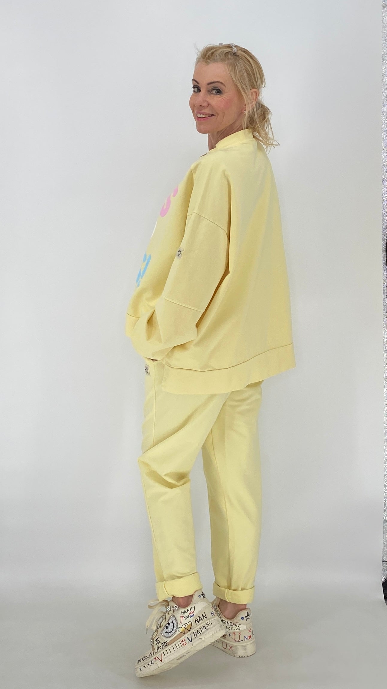 Sweatshirt "Smile" in blau, rosa, gelb, mint beige