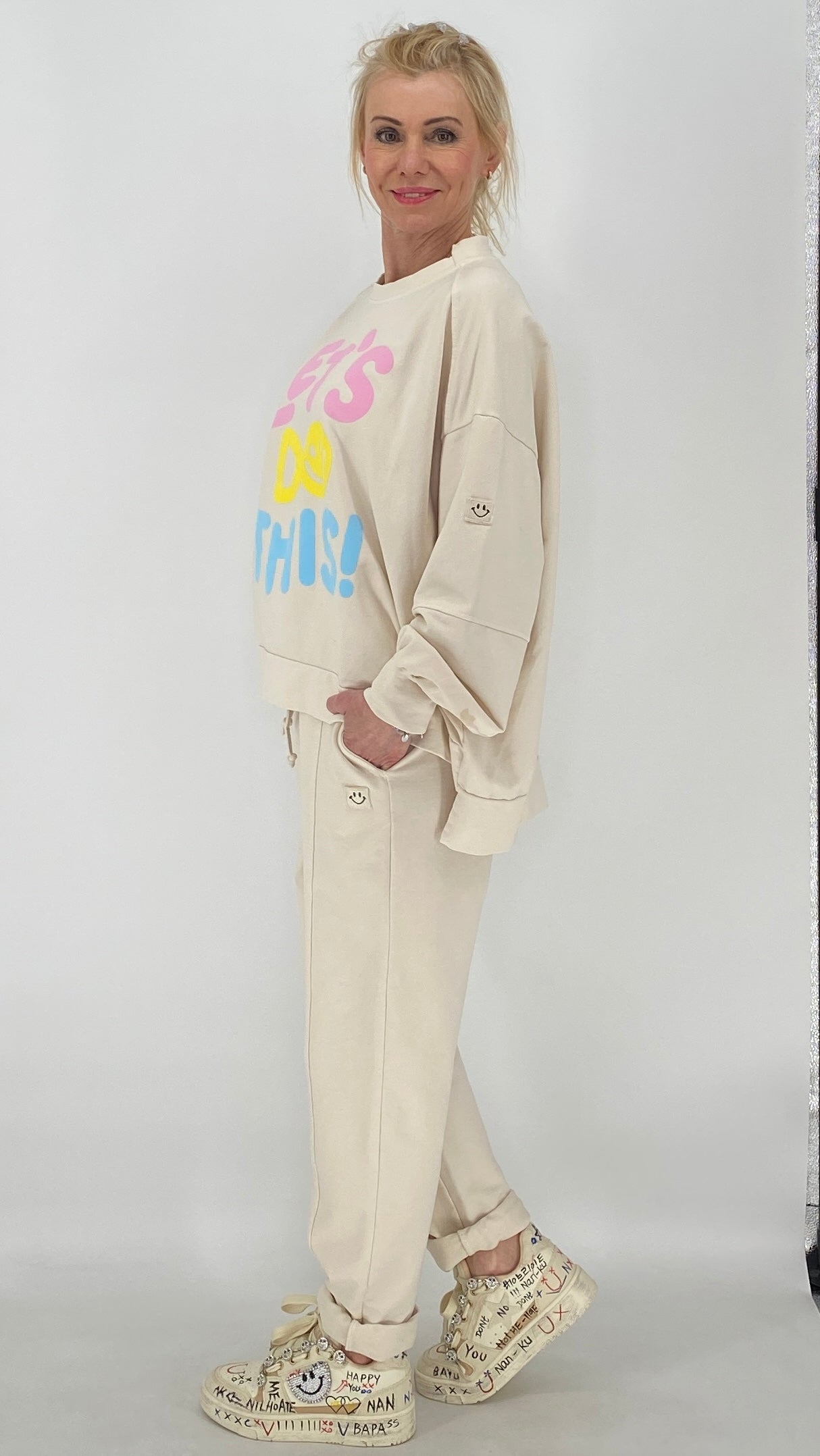 Sweatshirt "Smile" in blau, rosa, gelb, mint beige