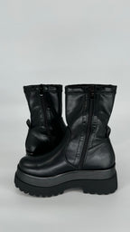 Boots Plateau Sohle schwarz D-72