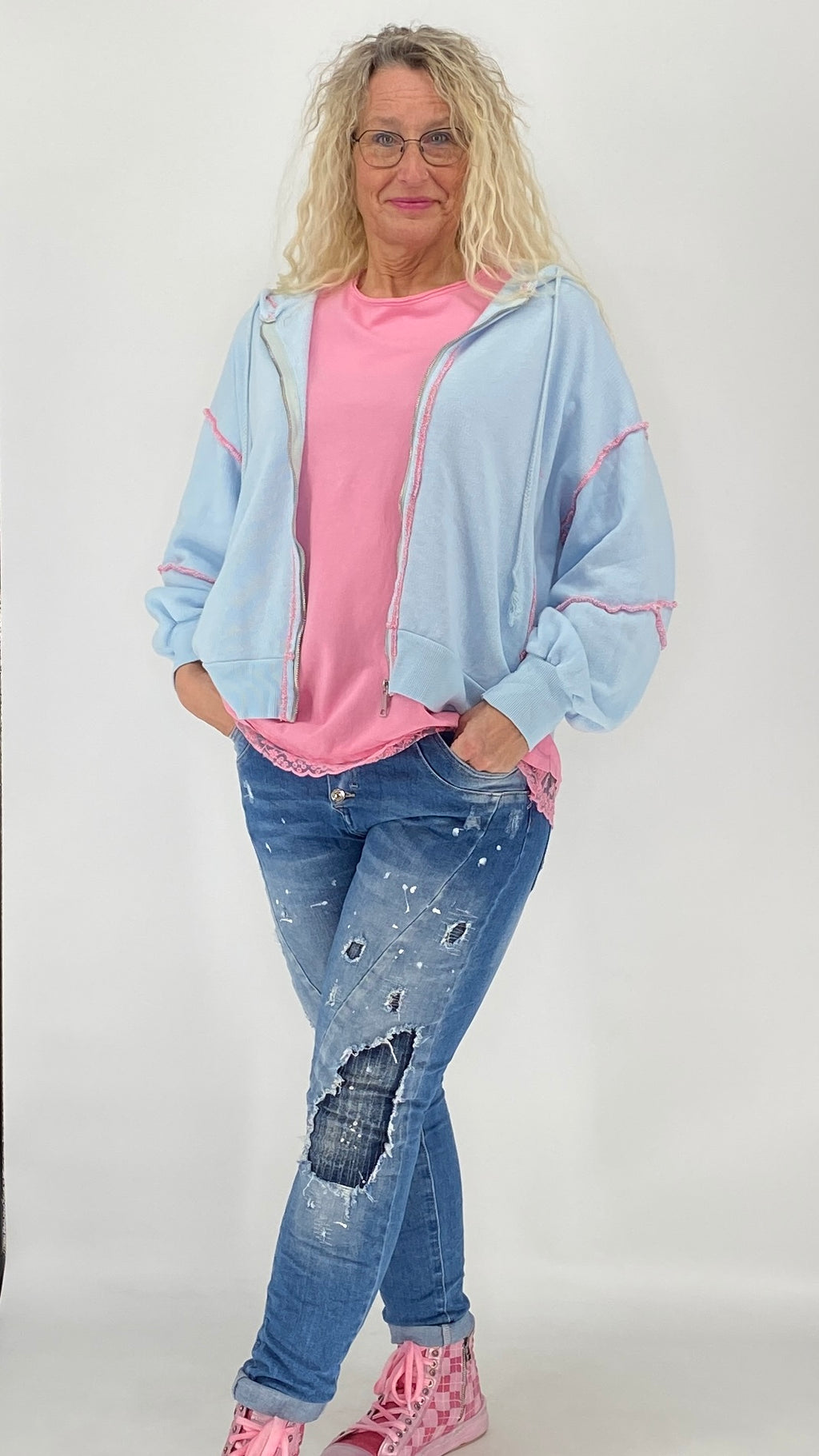 Sweety Jacke aus 100 % Baumwolle in Weiß, Blau und Gelb