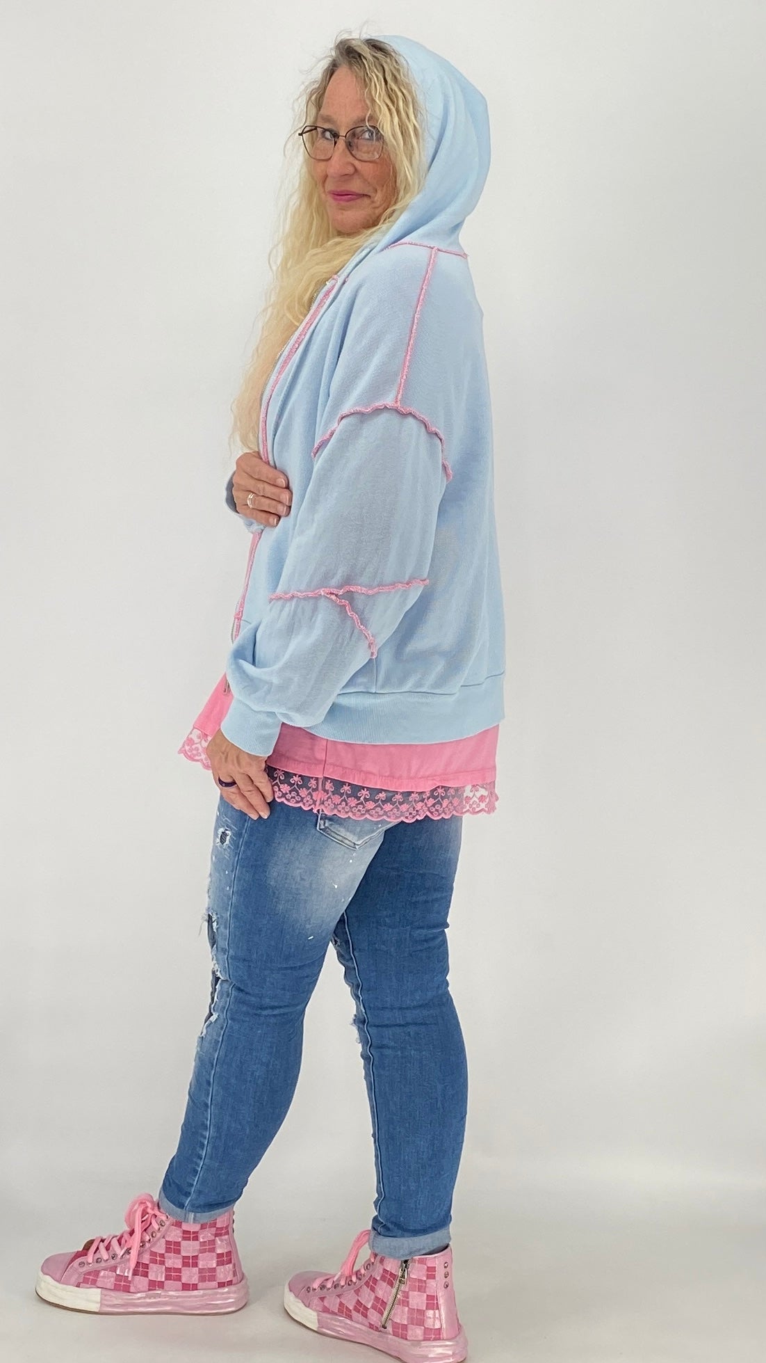 Sweety Jacke aus 100 % Baumwolle in Weiß, Blau und Gelb