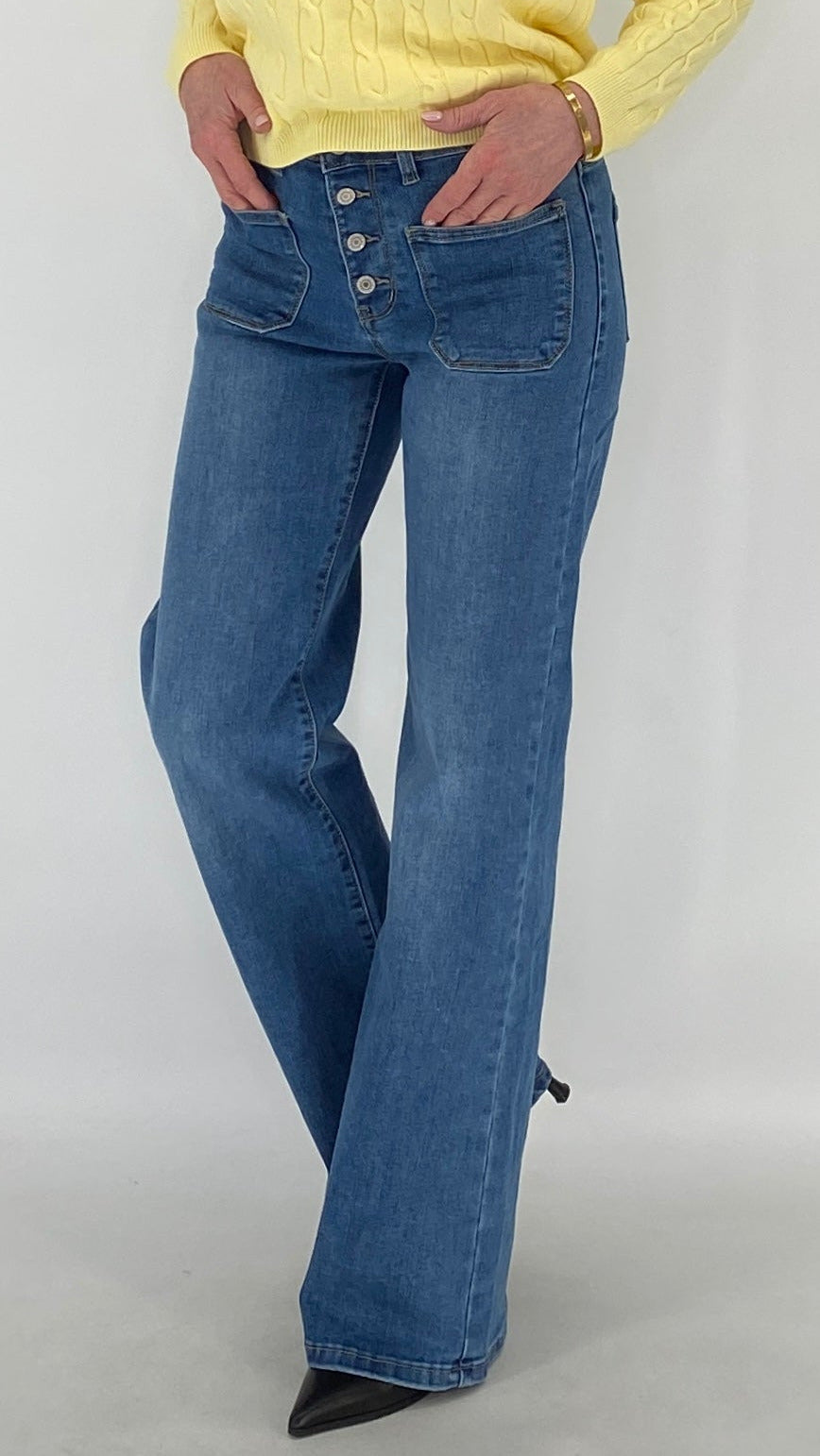 Mid Waist Jeans mit Knöpfchen
