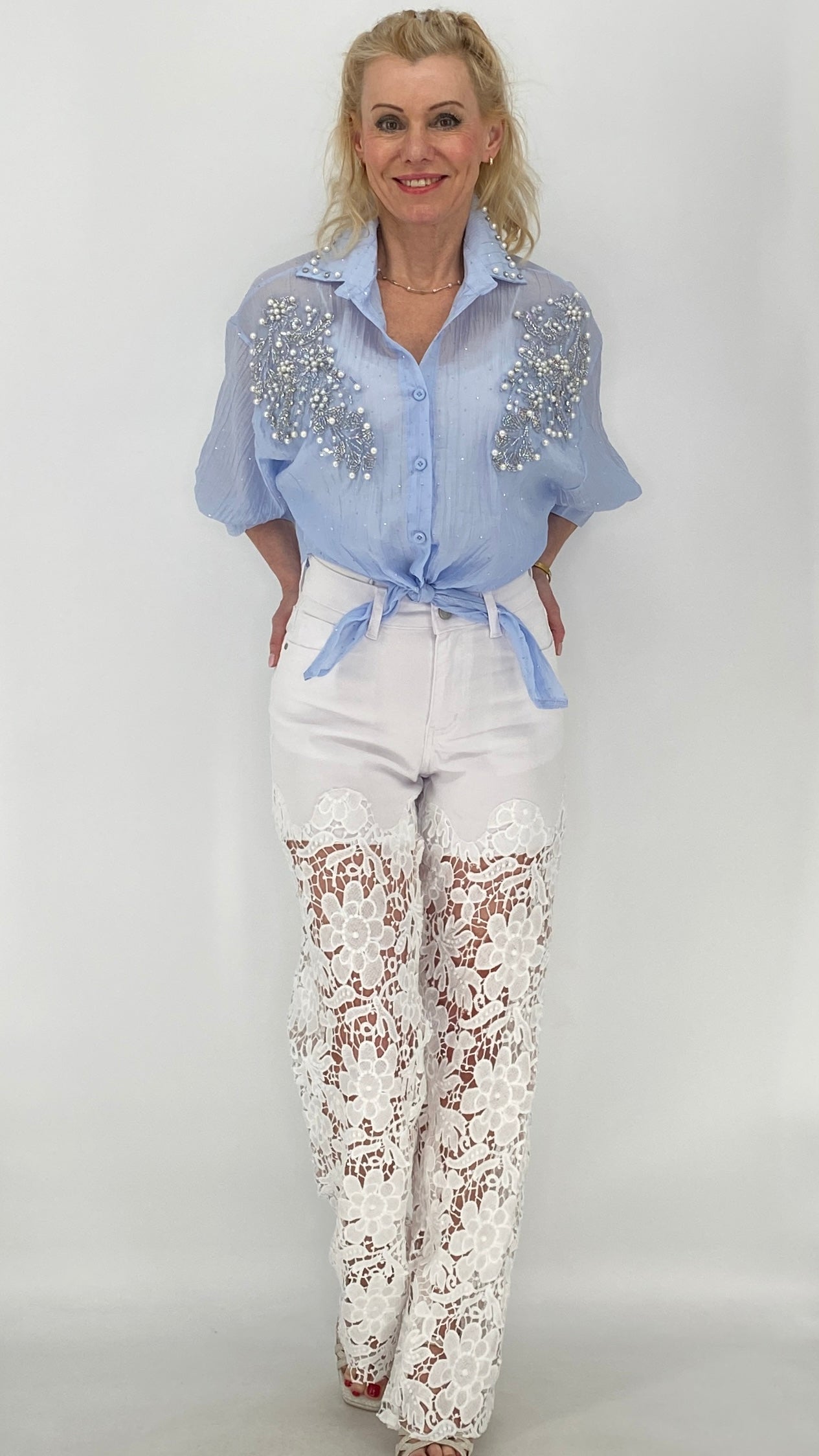 Mid Waist Jeans in Weiss mit Spitze