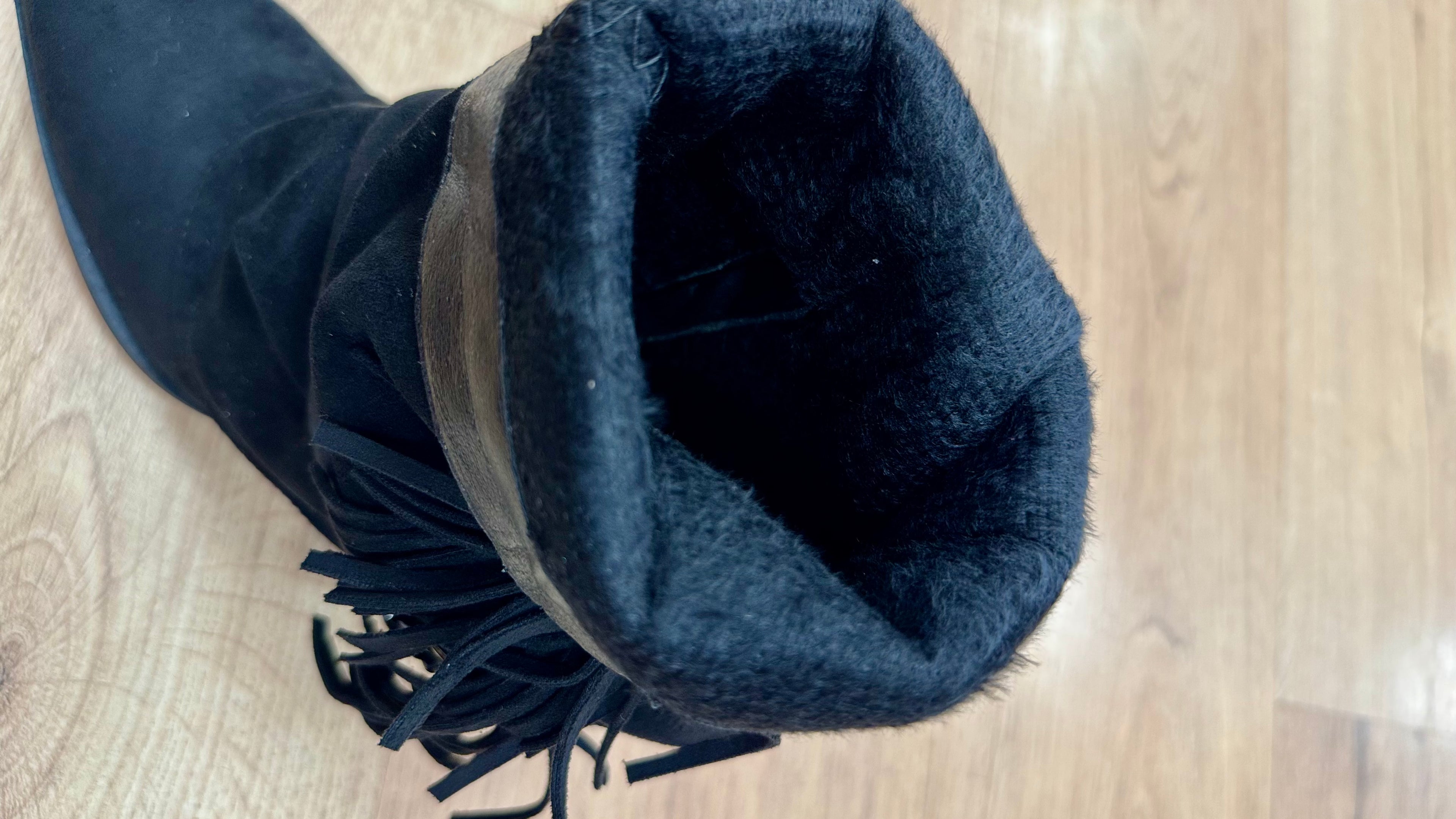 Stiefeletten mit Fransen T312, Schwarz