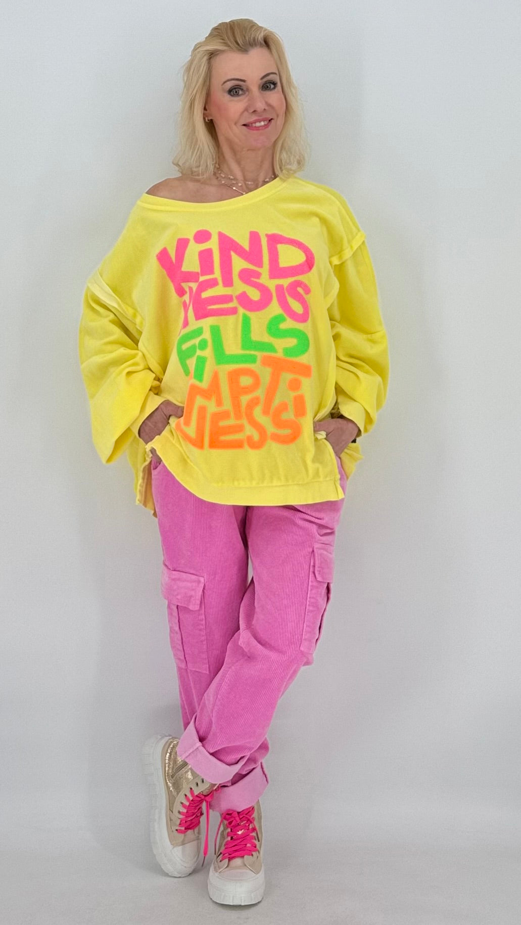 Sweatshirt in gelb, olive, pink