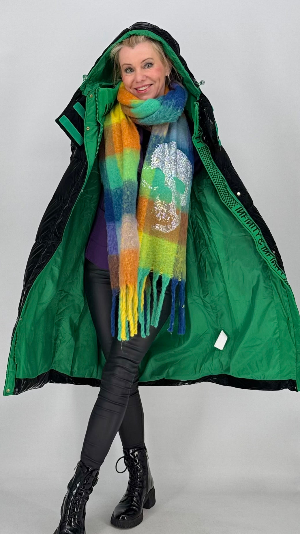 Winter Steppjacke, leichter Schimmereffekt, schwarz/grün